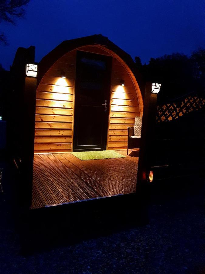 Highland & Transylvania Glamping Pods ロイブリッジ エクステリア 写真