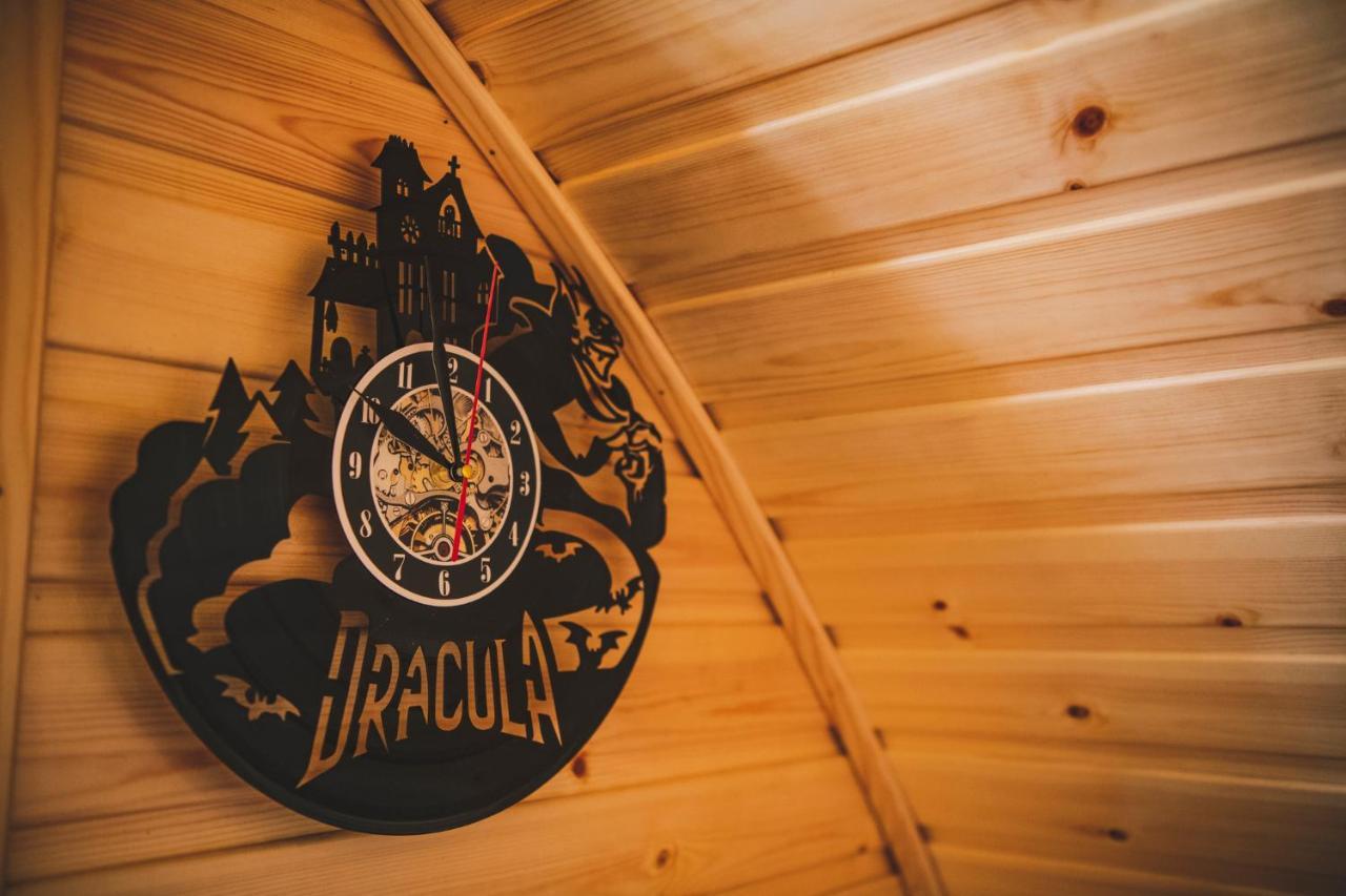 Highland & Transylvania Glamping Pods ロイブリッジ エクステリア 写真