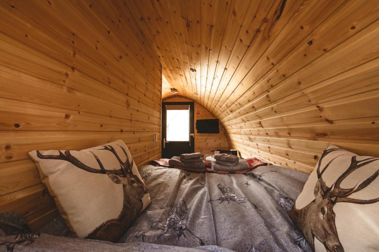 Highland & Transylvania Glamping Pods ロイブリッジ エクステリア 写真