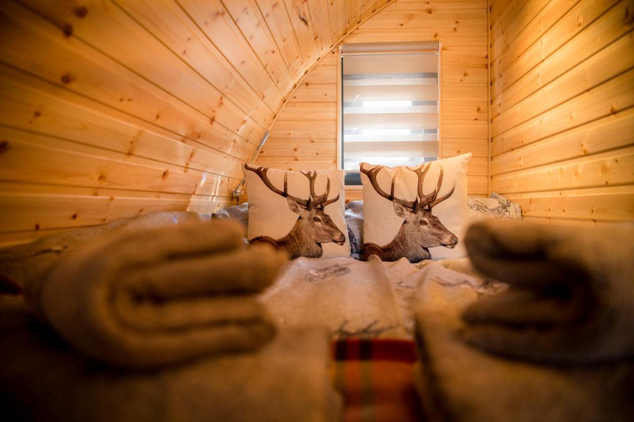 Highland & Transylvania Glamping Pods ロイブリッジ エクステリア 写真