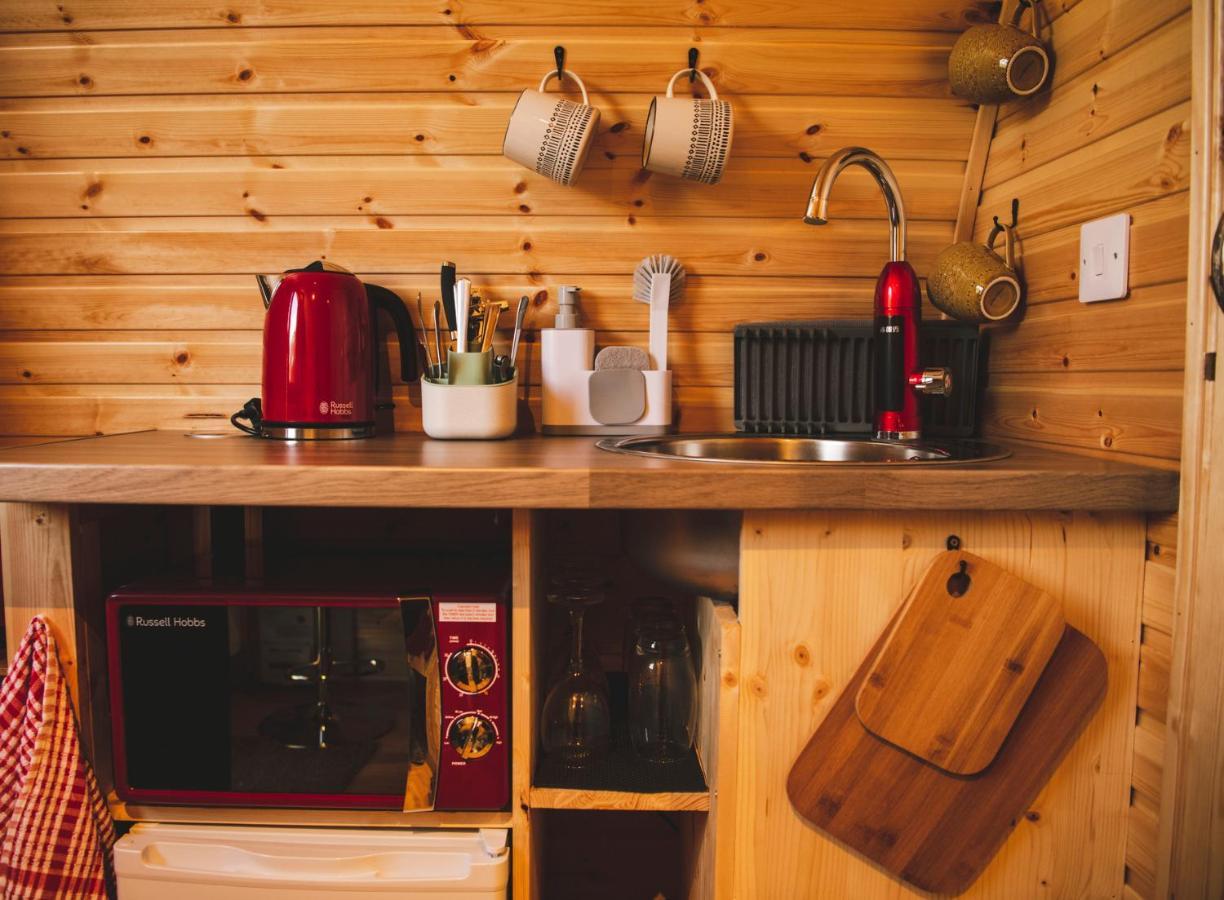 Highland & Transylvania Glamping Pods ロイブリッジ エクステリア 写真